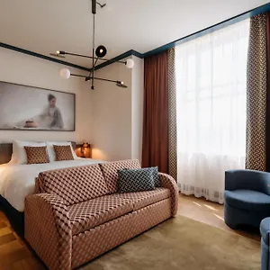De Plesman 4*, Den Haag Nederland