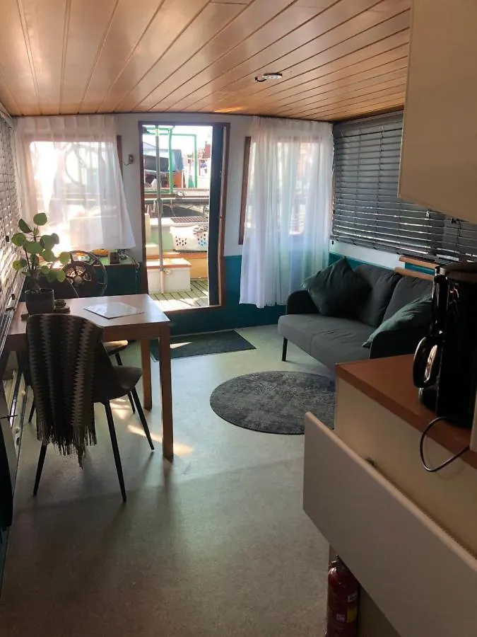 Floating B&B Amsterdam Netherlands