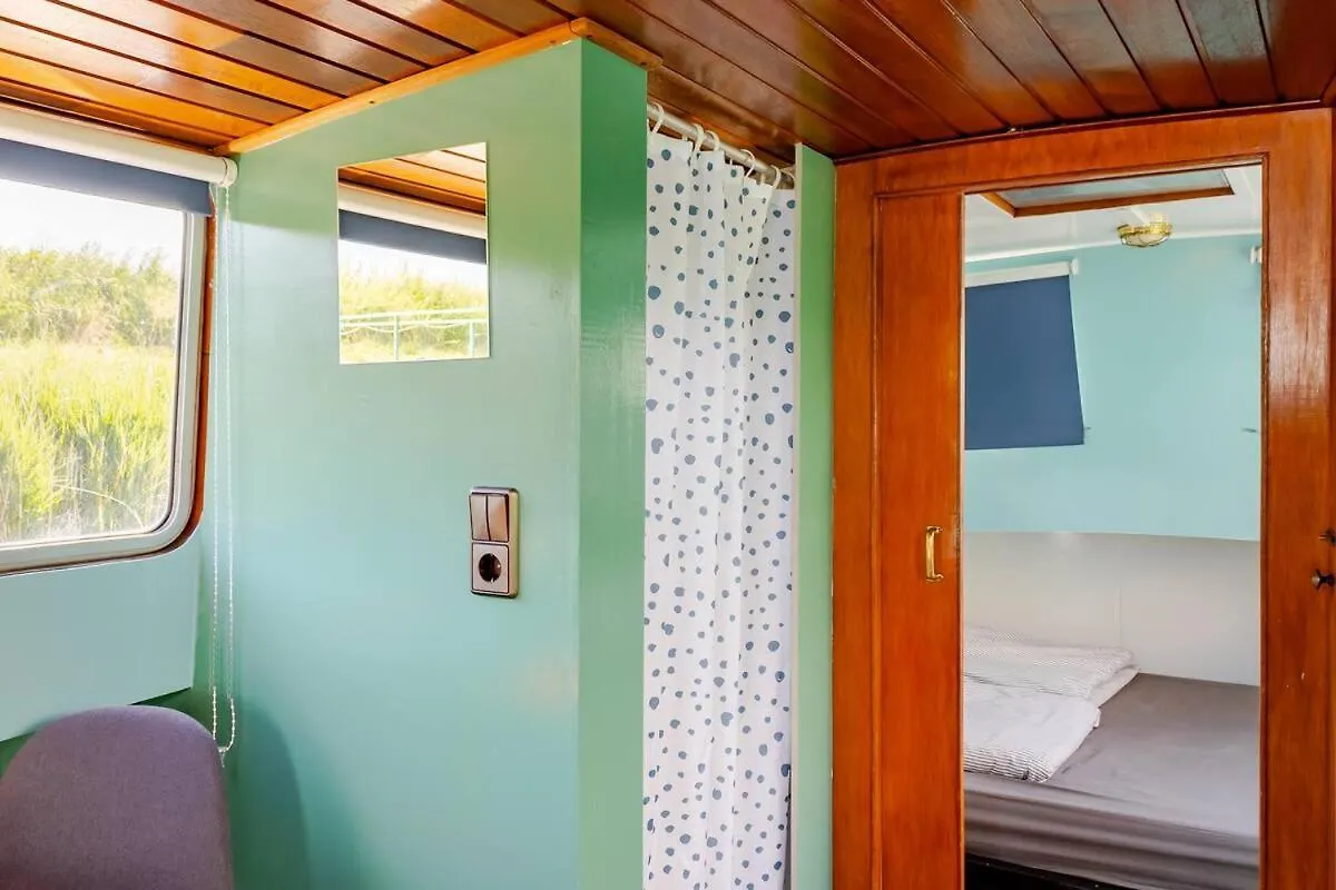 Floating B&B Amsterdam 0*,  Netherlands
