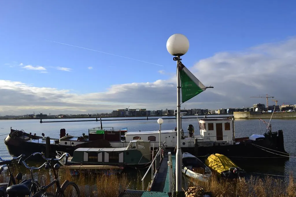 Floating B&B Amsterdam