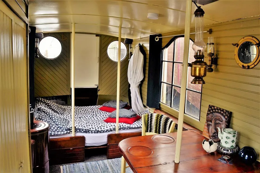 Floating B&B Amsterdam 0*,  Pays-Bas